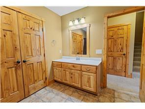 jk lower bath 2.jpeg