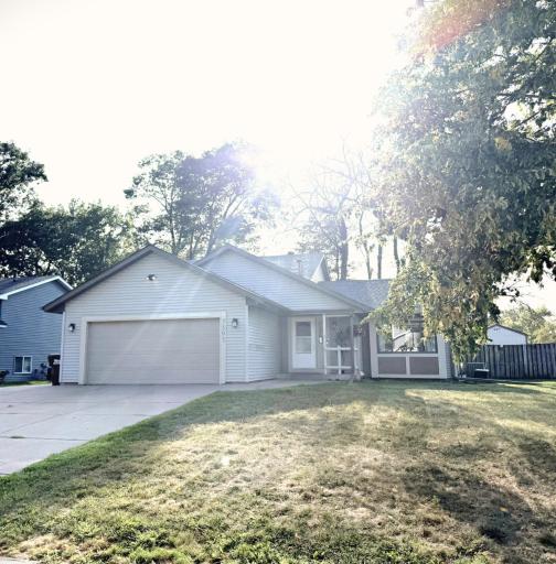 7595 22nd Street Court N, Saint Paul, MN 55128