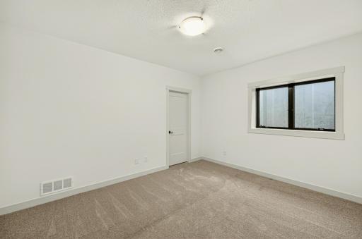 1504 Shannon Oaks Boulevard NE, Rochester, MN 55906