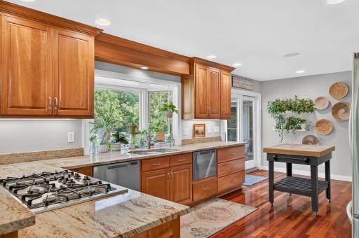 12 Tamarisk Road, Dellwood, MN 55110