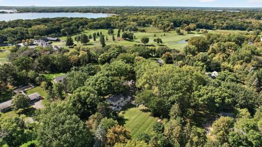 12 Tamarisk Road, Dellwood, MN 55110