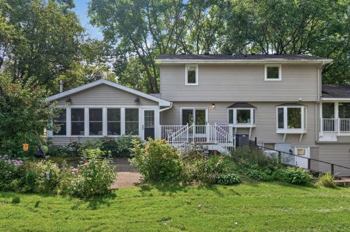 12 Tamarisk Road, Dellwood, MN 55110