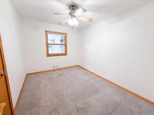 listing_15.jpg