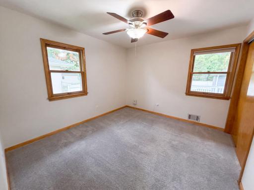 listing_12.jpg