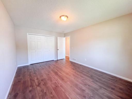 listing_10.jpg