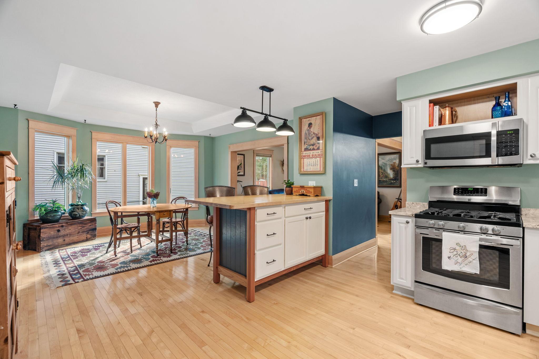 Kitchen/Dining