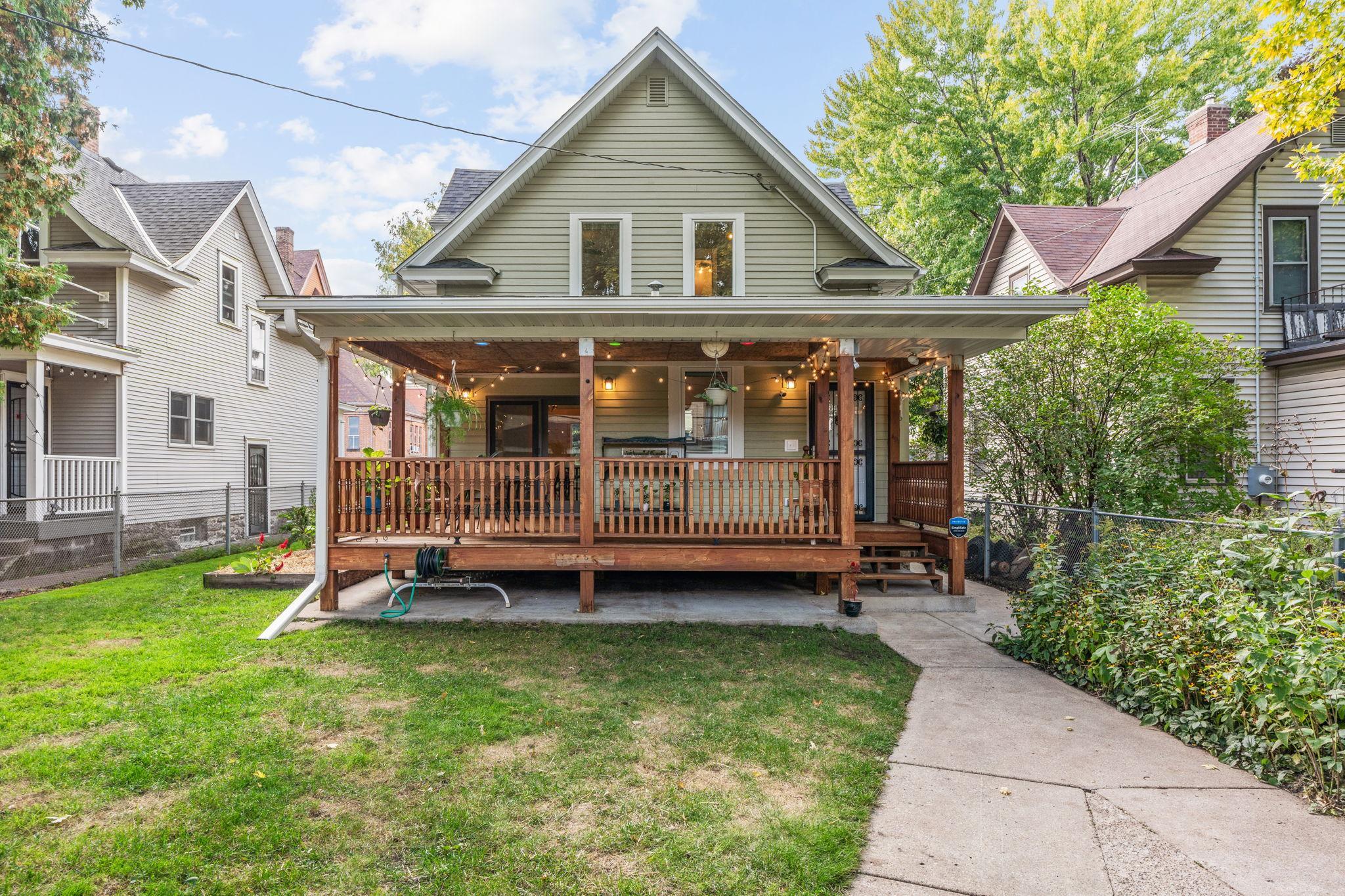 Large Wrap Around Deck