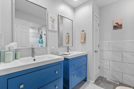 6328 Barrie Road, 1A, Edina, MN 55435