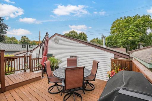 The fence and the garage complete the privacy all around the deck.