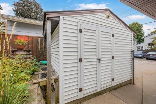5128 Beard Avenue S, Minneapolis, MN 55410