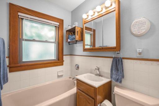 5128 Beard Avenue S, Minneapolis, MN 55410