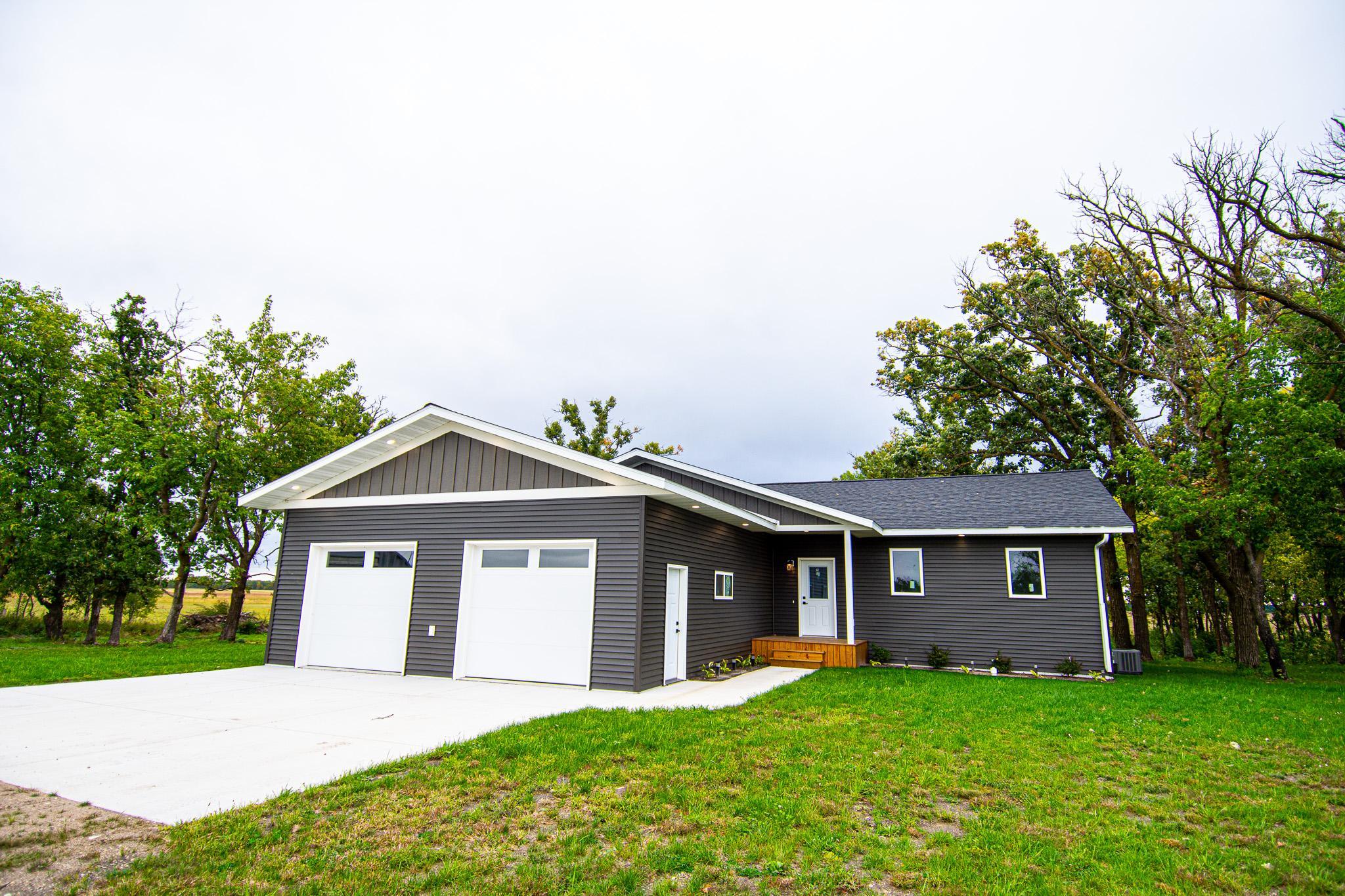 4341 State Hwy 11, Karlstad, MN 56732