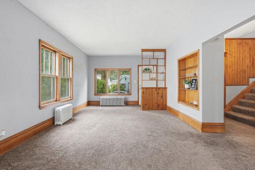 5-web-or-mls-1877_Orange_Ave_E_Saint_Paul_MN_55119_003.jpg