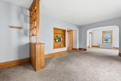 3-web-or-mls-1877_Orange_Ave_E_Saint_Paul_MN_55119_001.jpg