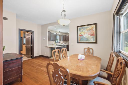 221 S Lincoln Street, Lake Crystal, MN 56055