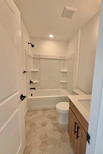 851 Mount Curve, Saint Paul, MN 55116