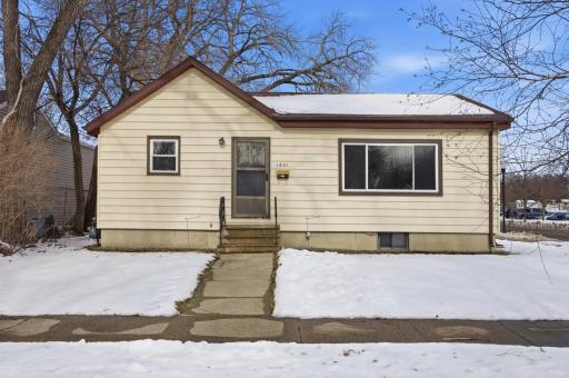 1621 12th Avenue S, Fargo, ND 58103