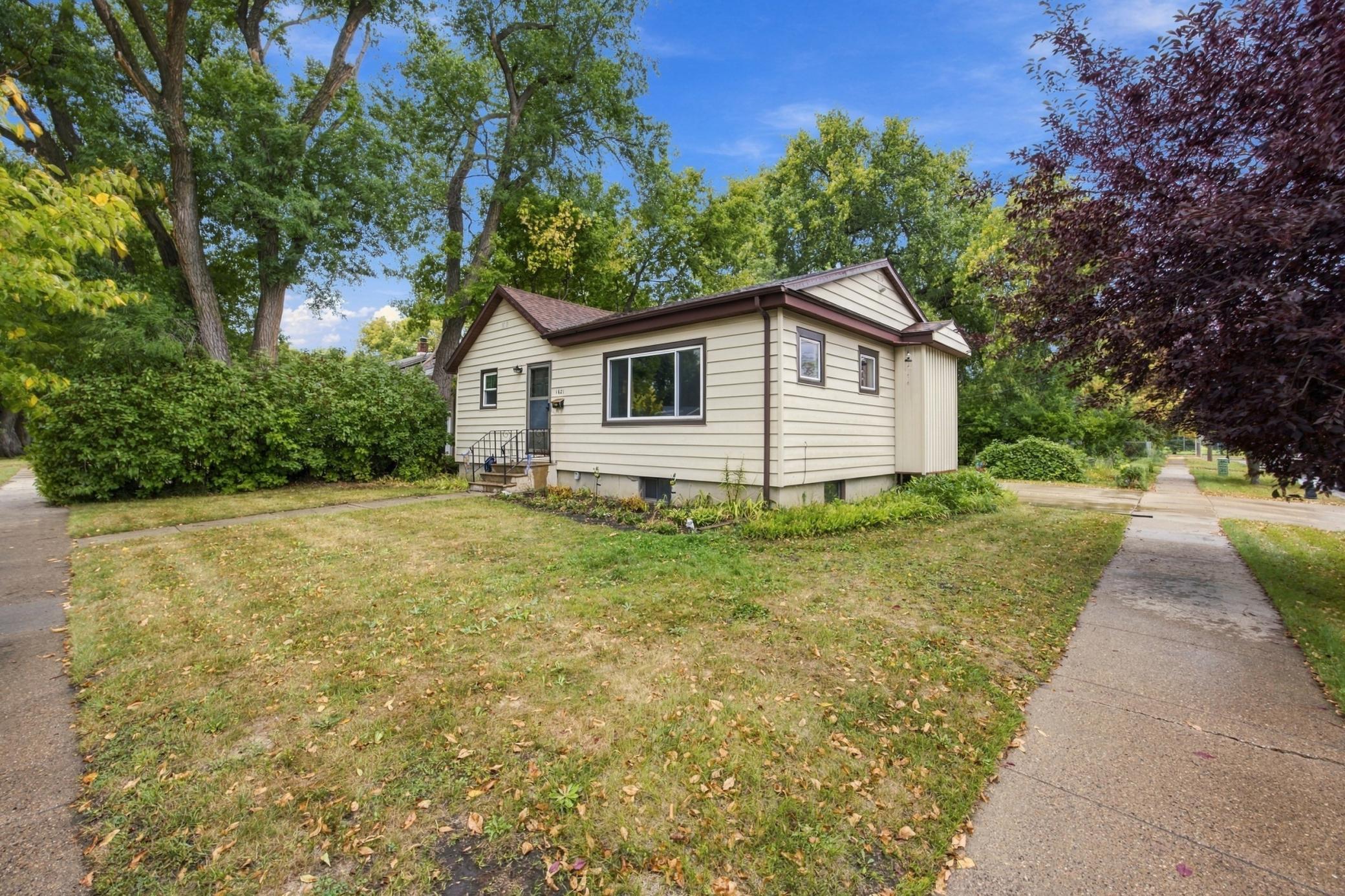 Property photo for 1621 12th Avenue S, Fargo, ND 58103