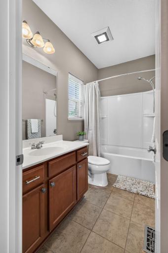 9747 69th Street S, Cottage Grove, MN 55016