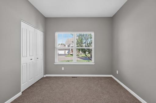 9747 69th Street S, Cottage Grove, MN 55016
