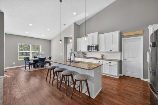 9747 69th Street S, Cottage Grove, MN 55016