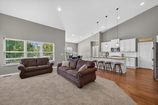 9747 69th Street S, Cottage Grove, MN 55016