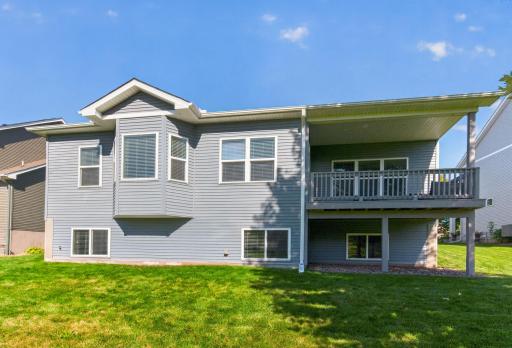 9747 69th Street S, Cottage Grove, MN 55016