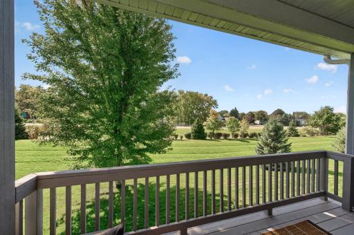 9747 69th Street S, Cottage Grove, MN 55016