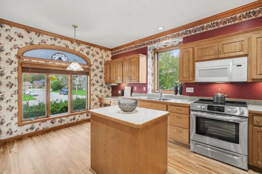 Kitchen Windows and natural light