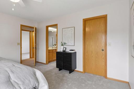 9332 Parkside Echo, Woodbury, MN 55125