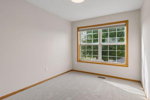 9332 Parkside Echo, Woodbury, MN 55125