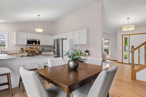 9332 Parkside Echo, Woodbury, MN 55125