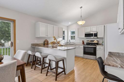 9332 Parkside Echo, Woodbury, MN 55125