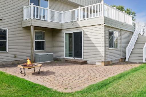 9332 Parkside Echo, Woodbury, MN 55125
