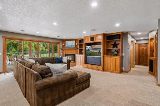 881 Jasmine Avenue Place N, Lake Elmo, MN 55042