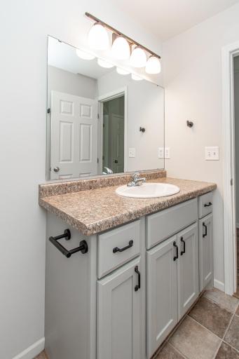 5913 58th Avenue S, Fargo, ND 58104