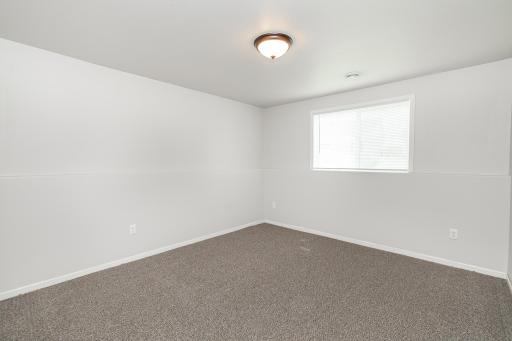 5913 58th Avenue S, Fargo, ND 58104