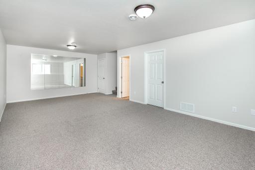 5913 58th Avenue S, Fargo, ND 58104
