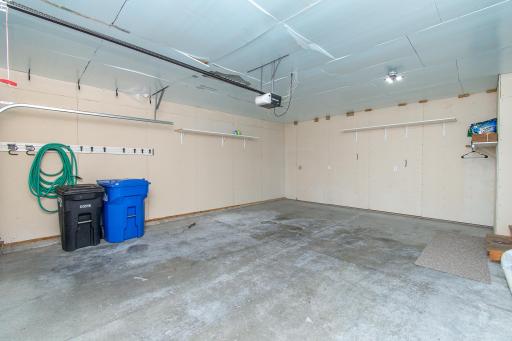 5913 58th Avenue S, Fargo, ND 58104