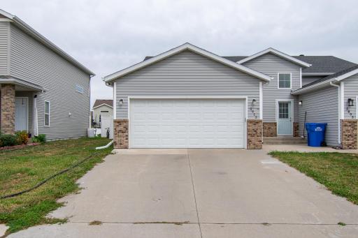 5913 58th Avenue S, Fargo, ND 58104