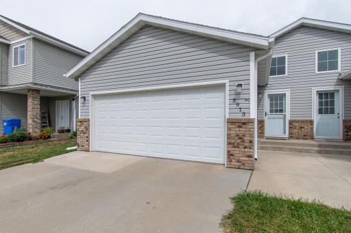 5913 58th Avenue S, Fargo, ND 58104