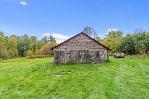 5063 Henriette Road, Grasston, MN 55030