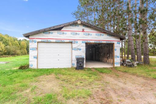 5063 Henriette Road, Grasston, MN 55030