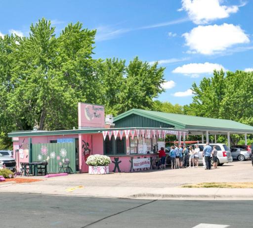 Don't miss out on burgers, shakes and fun at the classic summer drive in, Peppermint Twist! Just minutes away serving fresh made to order drive in meals and deserts.