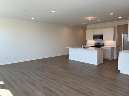 Photo's Represent Hadley Floor Plan Previously Built in Community. Room Dimensions and Locations Will Be The Same But Selections and Finishes May Vary.