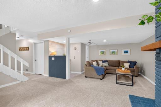 2222 Black Oak Drive, Minnetonka, MN 55305