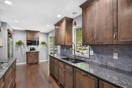 2222 Black Oak Drive, Minnetonka, MN 55305