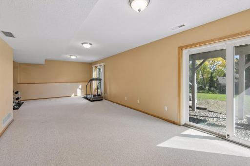 16738 Ides Circle, Lakeville, MN 55044