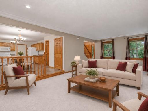 This image has been virtually staged with digitally added furniture and dÃ©cor. Refer to the unstaged photos and an in-person showing for the propertyâs actual condition.
