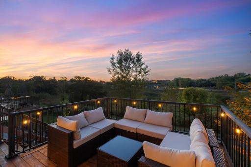 9060 Degler Circle, Chanhassen, MN 55317